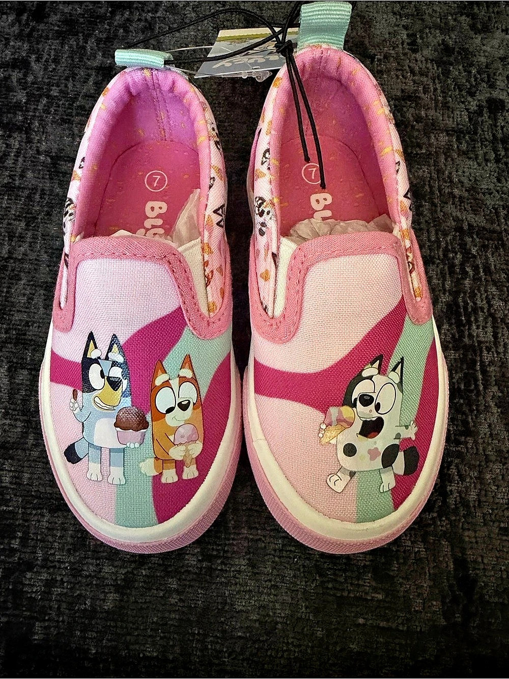 Bluey toddler Slip-On Sneakers Size US 7 NWT
